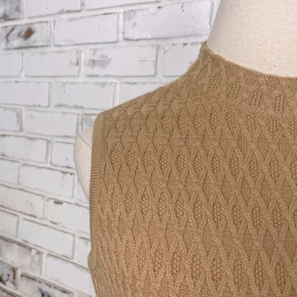 Vintage 90s Mock Neck Camel Tan Sleeveless Zip Detail Diamond Knit Sweater - Picture 8 of 9